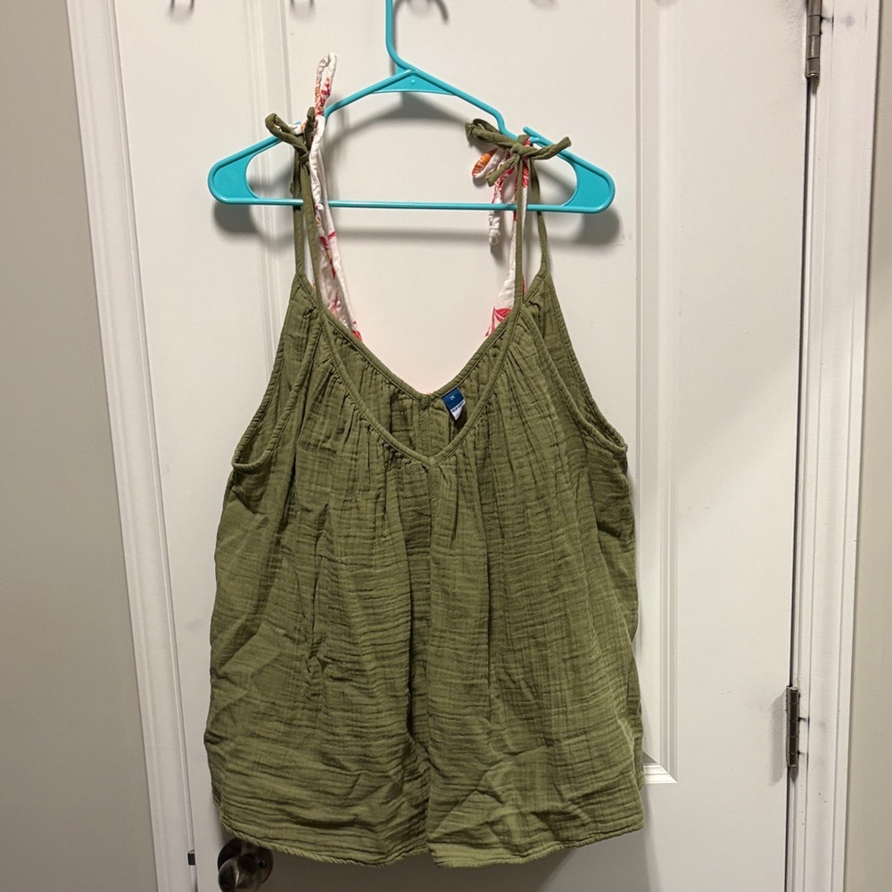 Set of two old navy linen tie shoulder tank tops